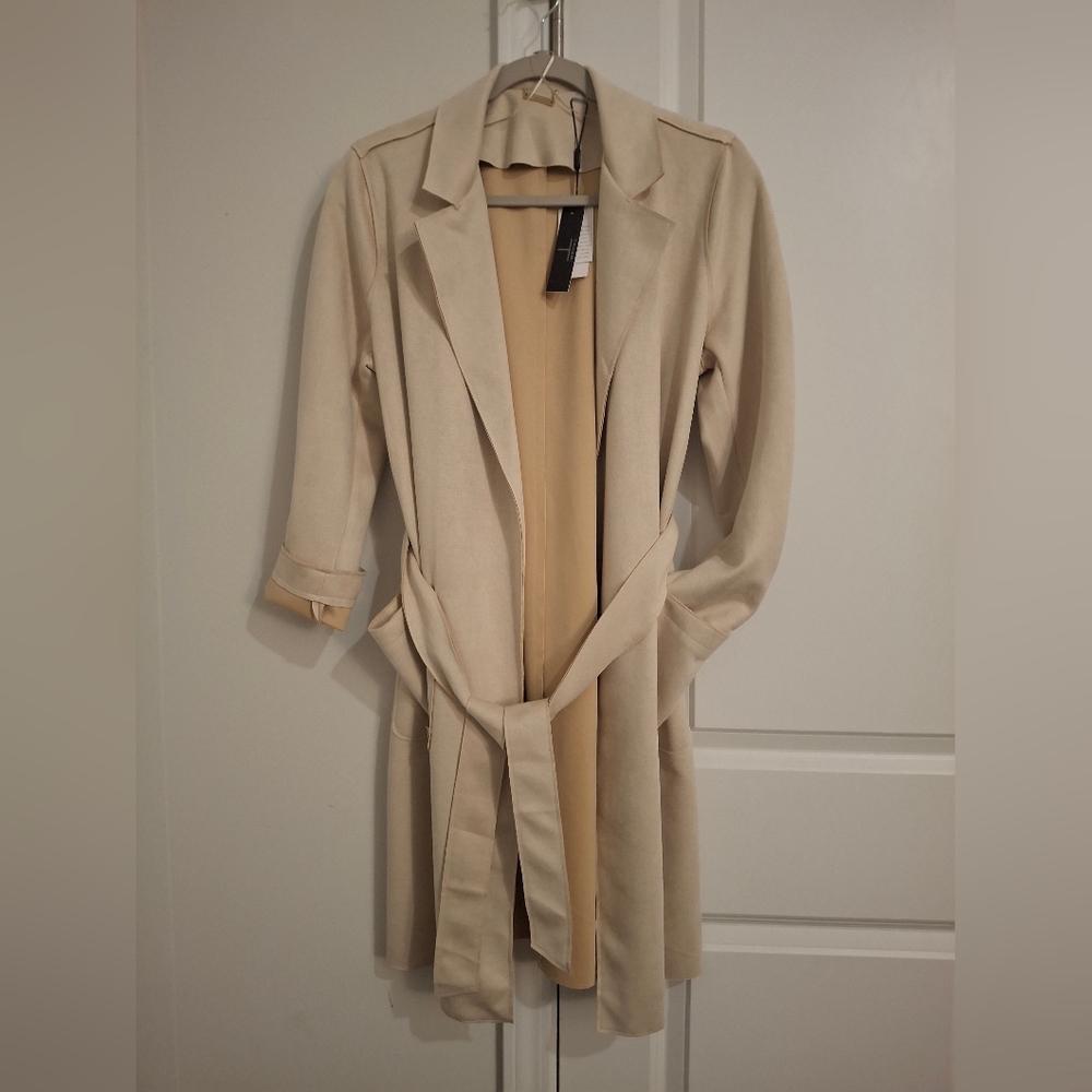 NWT T Tahari Faux Leather Trench In Bone - Picture 10 of 10